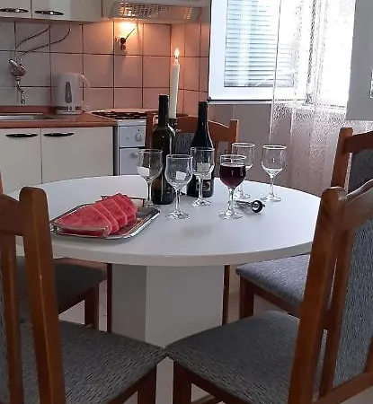 Ola Apartment