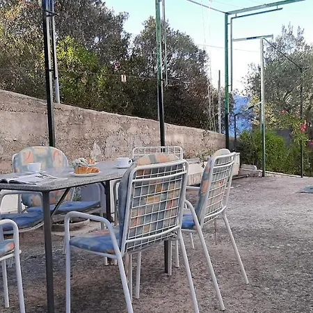 Apartment Ola *
